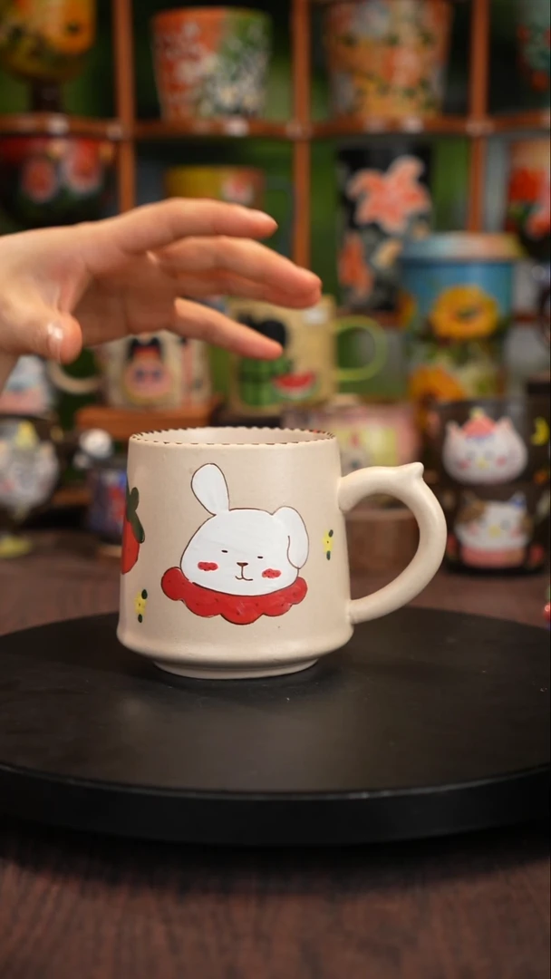 釉下手绘陶瓷杯子
