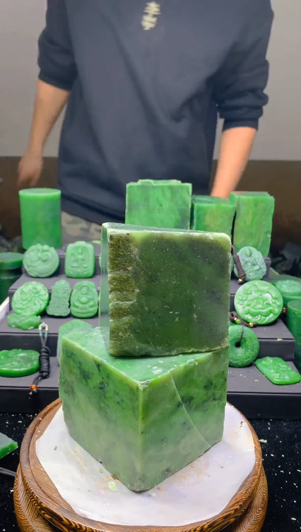 未镶嵌和田玉珠宝半成品1