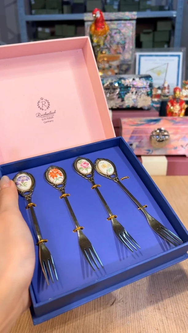 【闪购商品】杯207点心叉套四