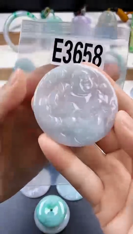 颈饰未镶嵌翡翠天然翡翠吊坠挂件