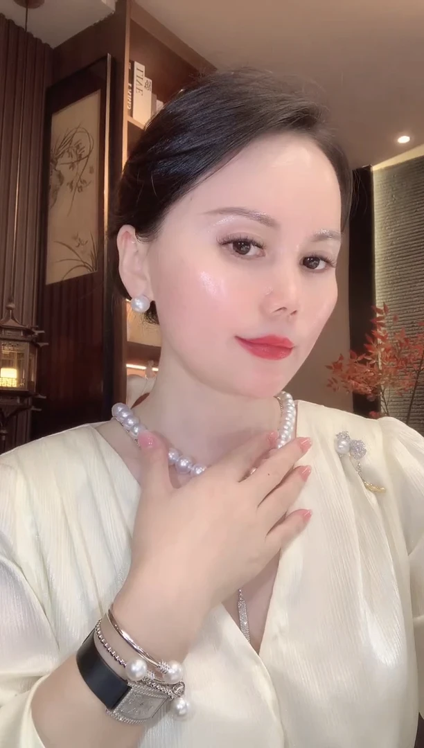 18K金镶嵌耳饰海水珍珠D94