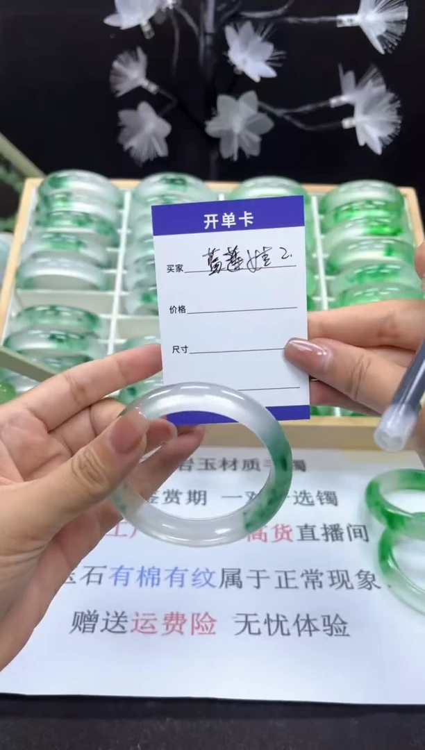 蓝莲娃娃  抓紧去拍哦小宝！！
