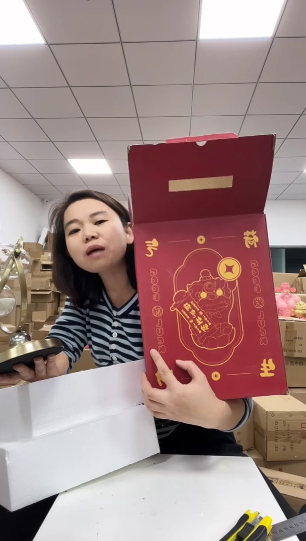 树脂荷气生财摆件