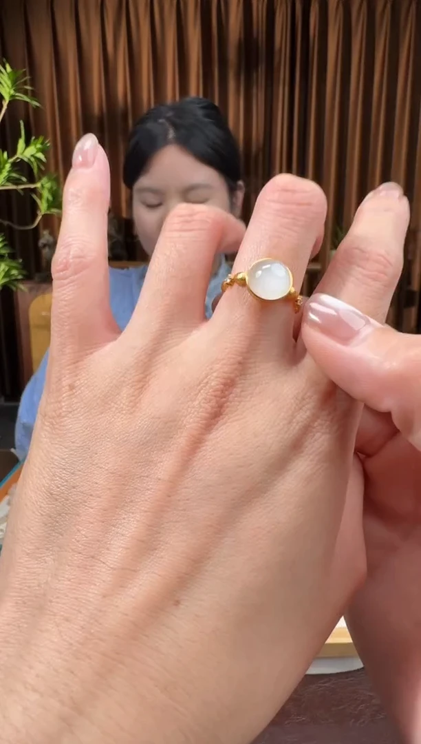 颈饰18K金镶嵌和田玉54朵朵9.4多样性拍一发一