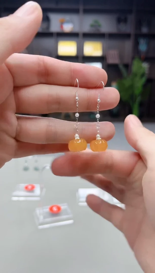 未镶嵌耳饰玛瑙/玉髓W06