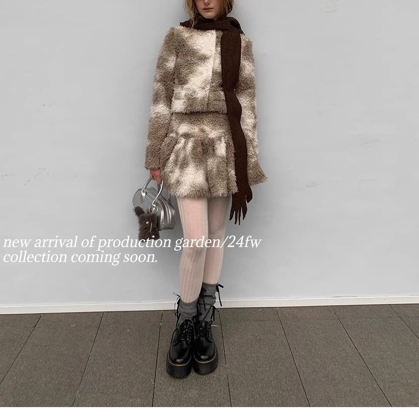 0324制造后花园扎染加厚毛绒短外套压褶半裙套装