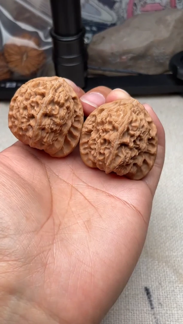 把件文玩核桃十***?1203-十一麻麻-三角白