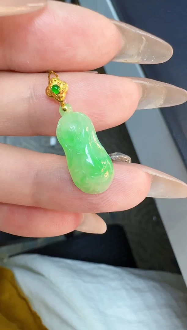 翡翠18K金镶嵌吊坠(不含链)缅甸A货翡翠