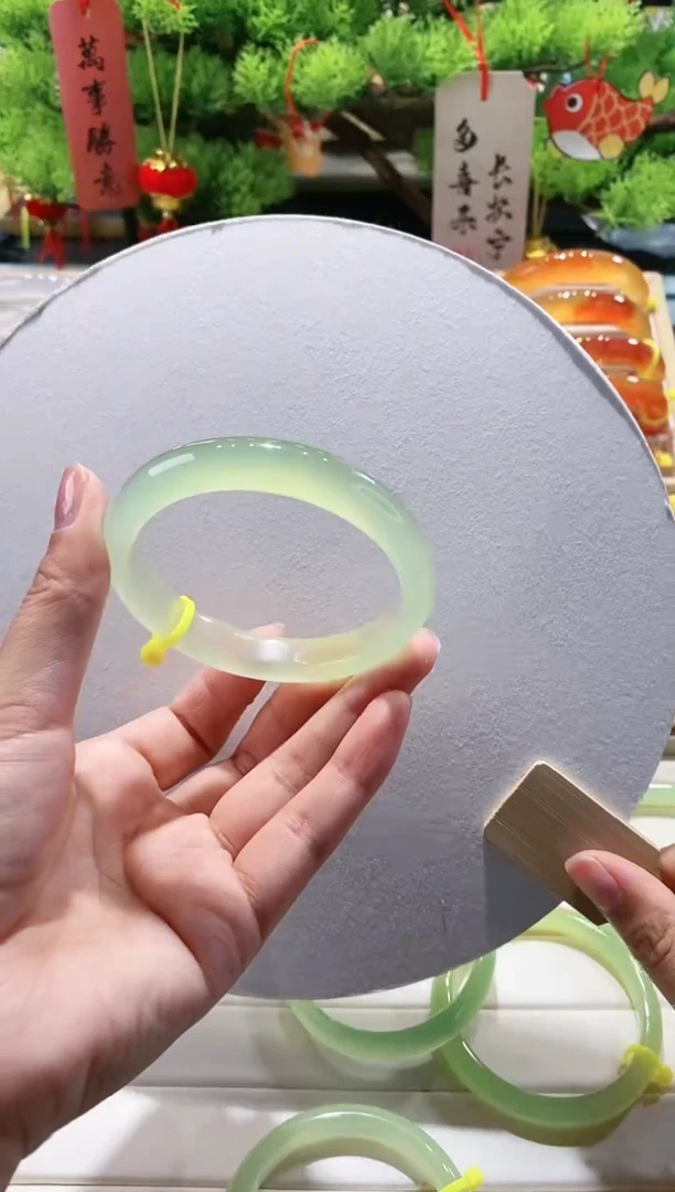 【闪购商品】玛瑙/玉髓手镯合金156-56