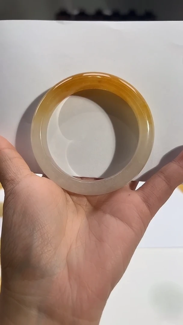未镶嵌石英质玉（黄龙玉）手镯59圈口05