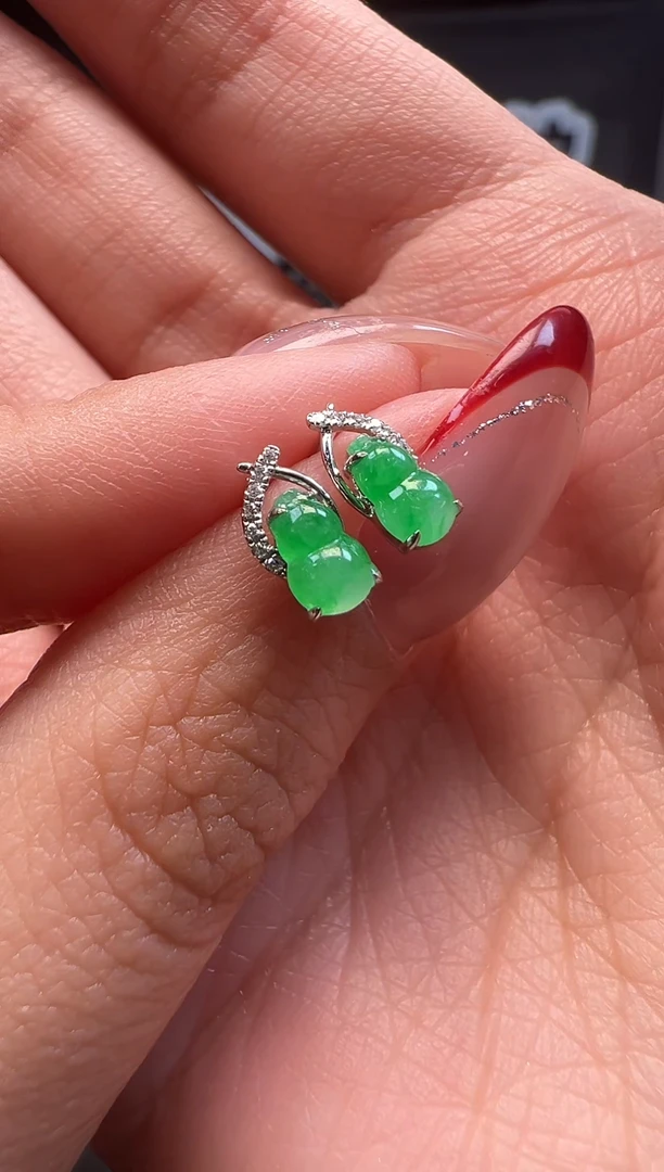 18K金镶嵌翡翠耳饰 缅甸珠宝严选