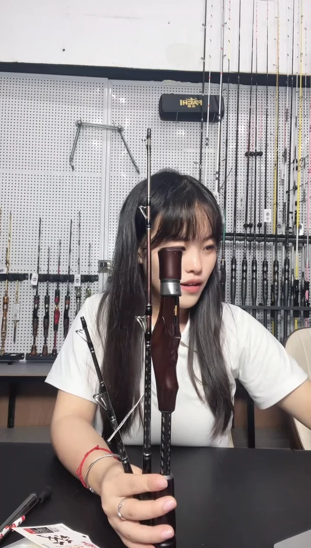 黑檀木一根双节。