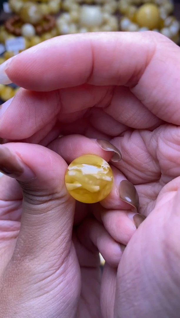 【闪购商品】琥珀裸石未镶嵌 大小姐珠宝严选130