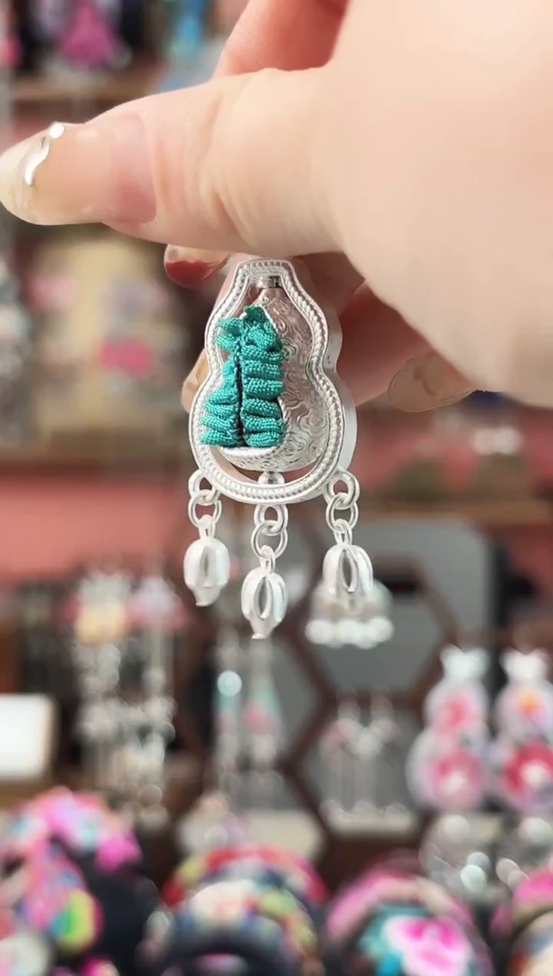 艺枝独绣手工饰品81