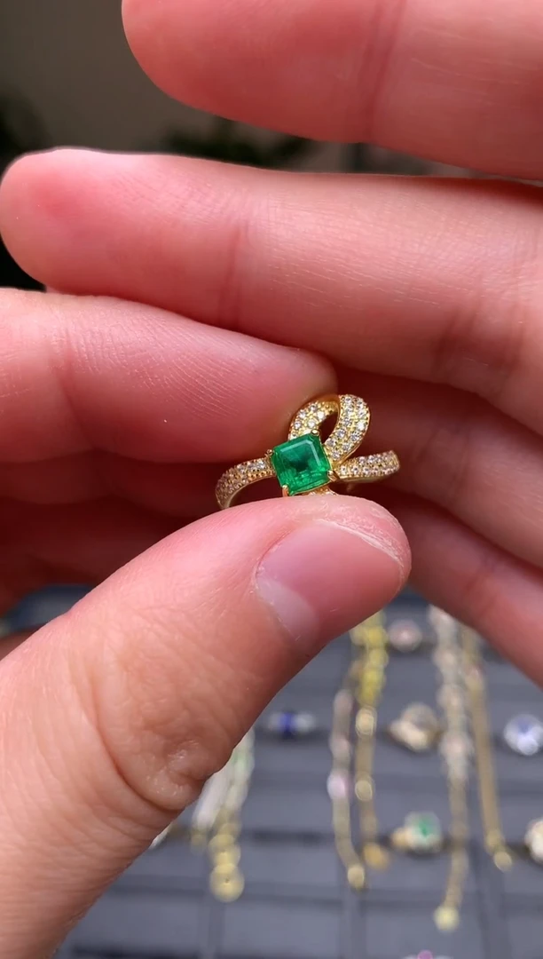 银S925镶嵌戒指祖母绿戒指