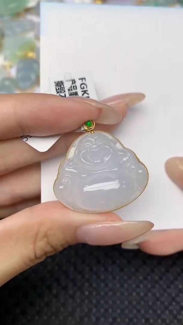 翡翠18K金镶嵌颈饰天然翡翠a货