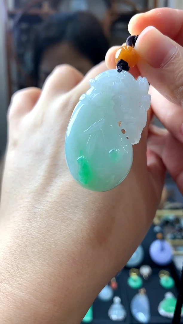 翡翠未镶嵌吊坠(不含链)挂件