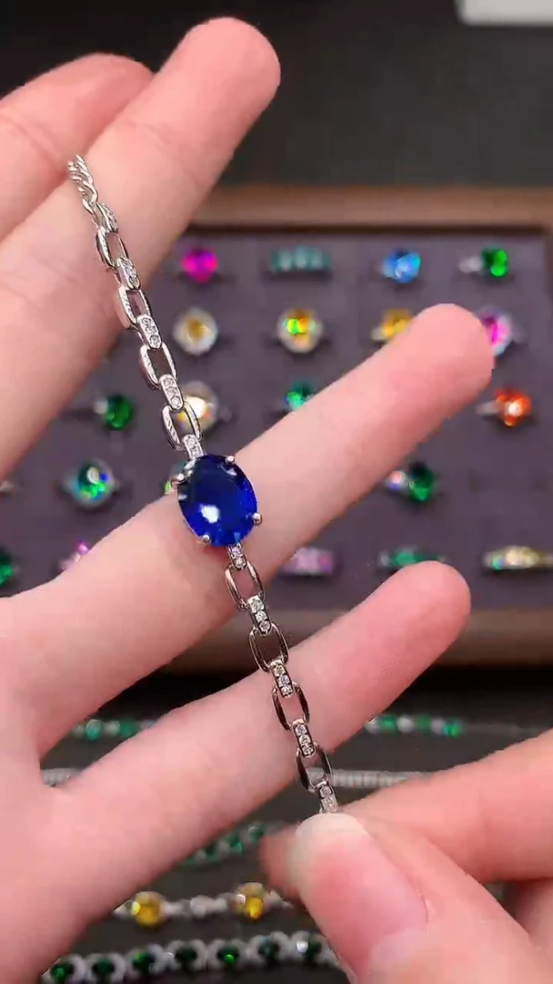 【闪购商品】蓝宝石手链银S925镶嵌······