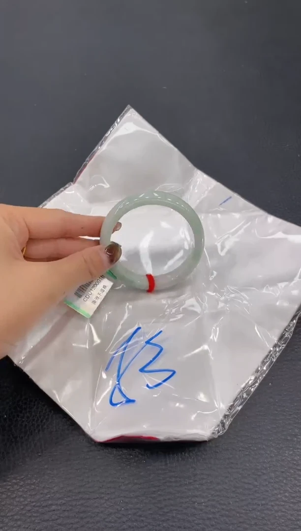 【闪购商品】翡翠手镯未镶嵌手镯