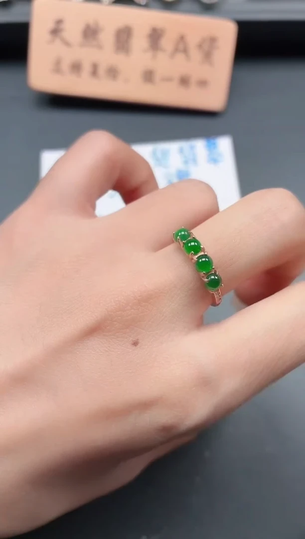 银S925镶嵌戒指翡翠111