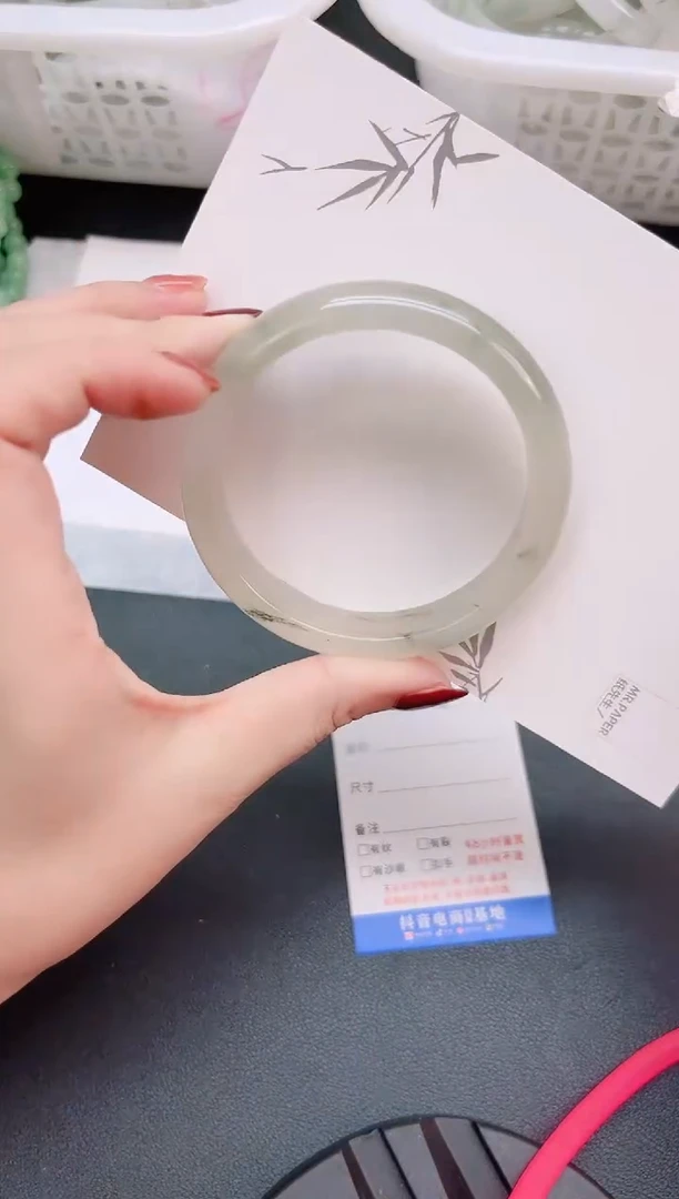 未镶嵌手镯石英质玉（金丝玉）V210-58.2