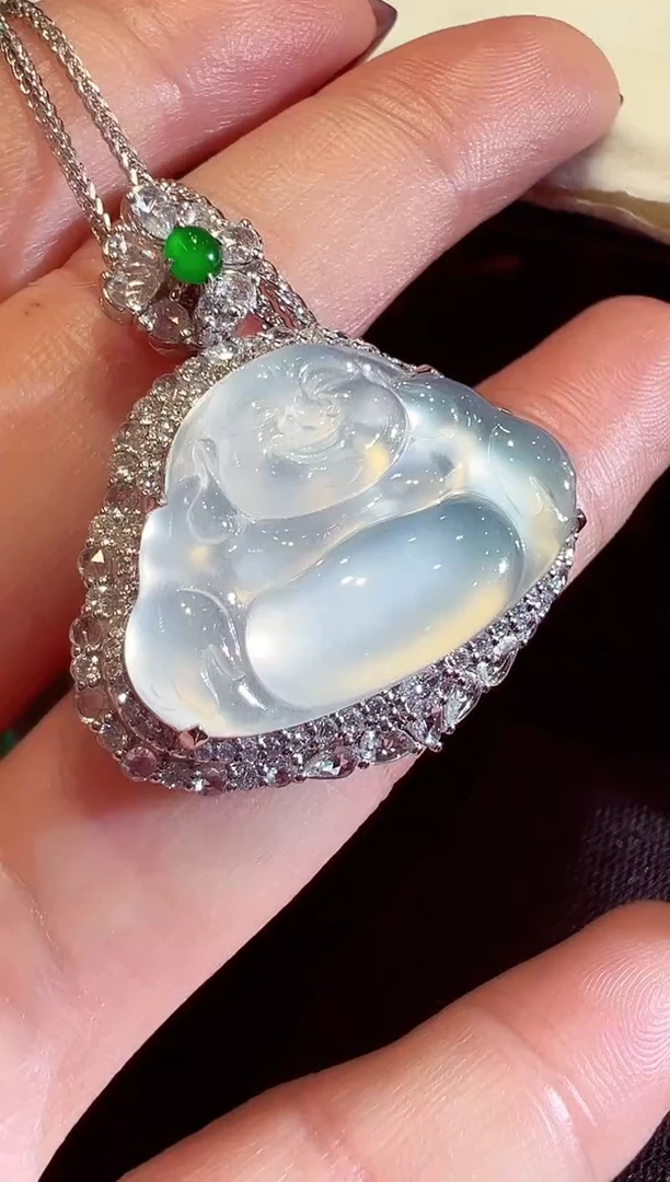 颈饰18K金镶嵌翡翠翡翠吊坠