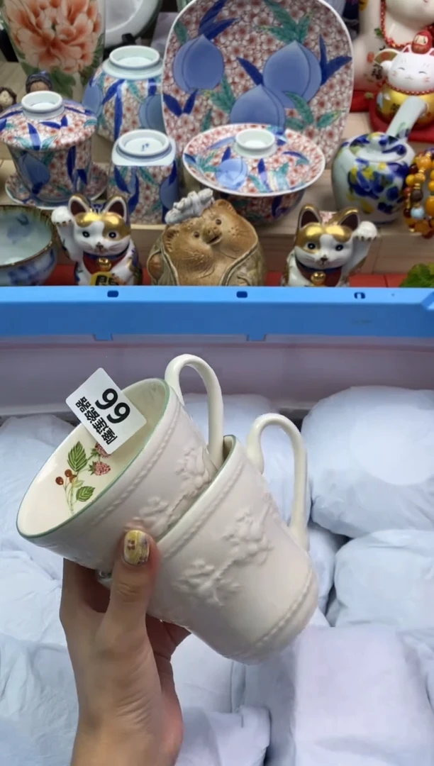 瓷片L****e隆莲瓷器欢迎大家