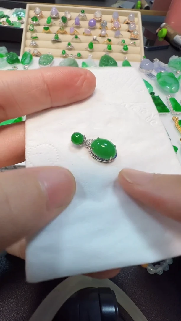 吊坠(不含链)18K金镶嵌翡翠2980