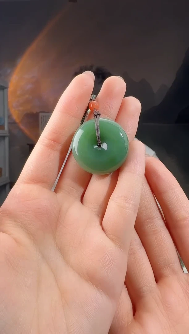 颈饰未镶嵌和田玉平安扣