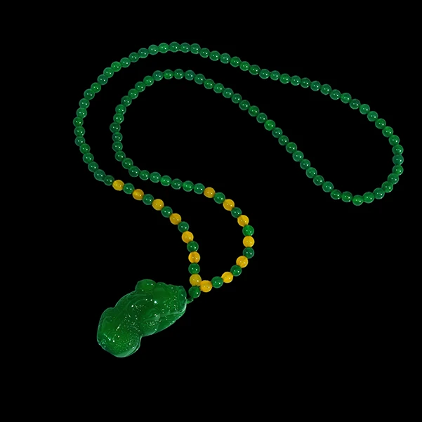 招才纳福手雕幽灵绿全玉化貔貅毛衣链吊坠C02-01