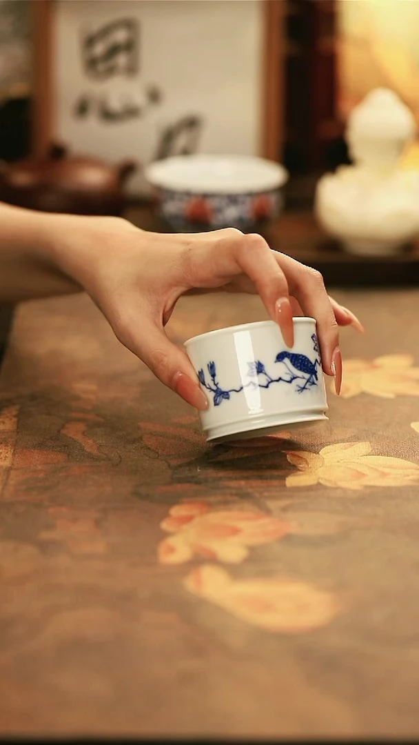 M3019/陶瓷青花鹌鹑直筒杯