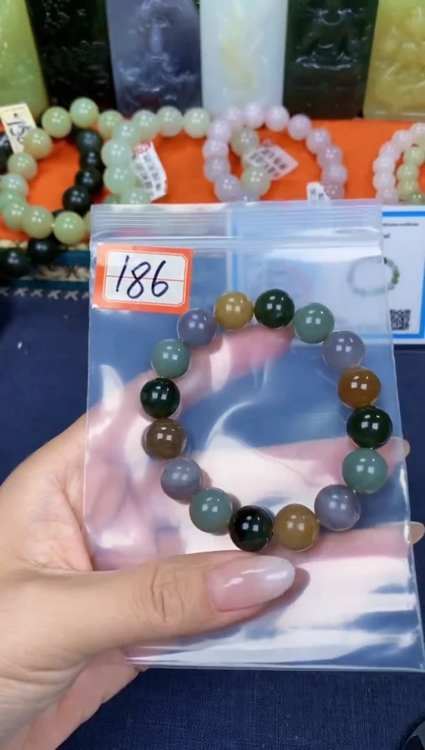 颈饰未镶嵌和田玉和田玉