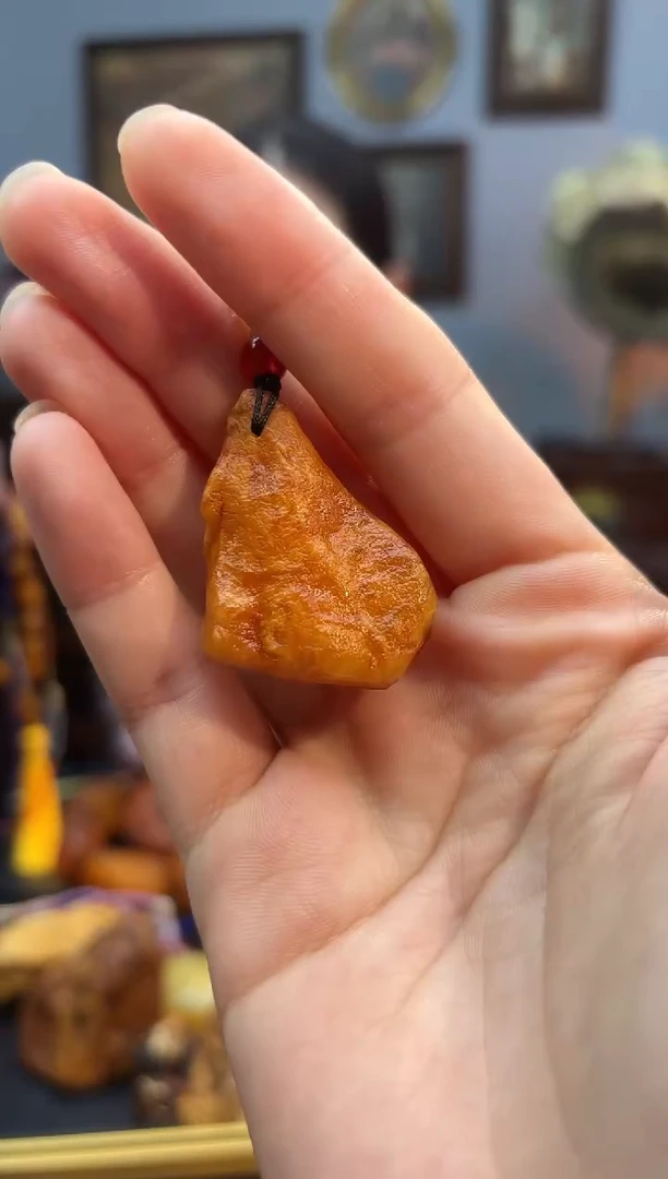 琥珀颈饰未镶嵌吊坠