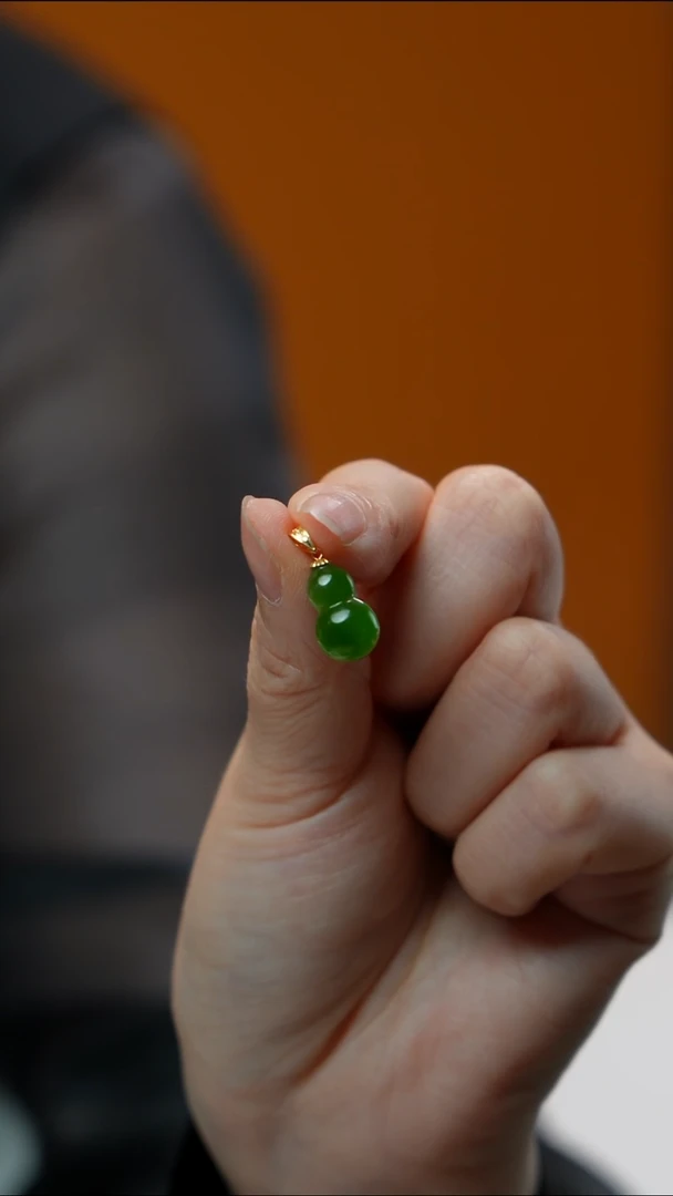 和田玉（碧玉）18K金镶嵌项链18k碧玉葫芦 多样性发其一