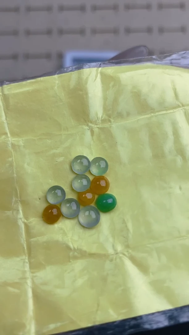 定制翡翠未镶嵌天然翡翠蛋面25
