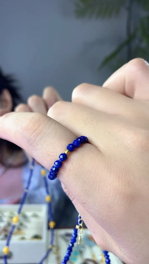 银S925镶嵌青金石戒指。