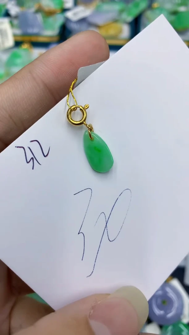 翡翠未镶嵌颈饰11111111111