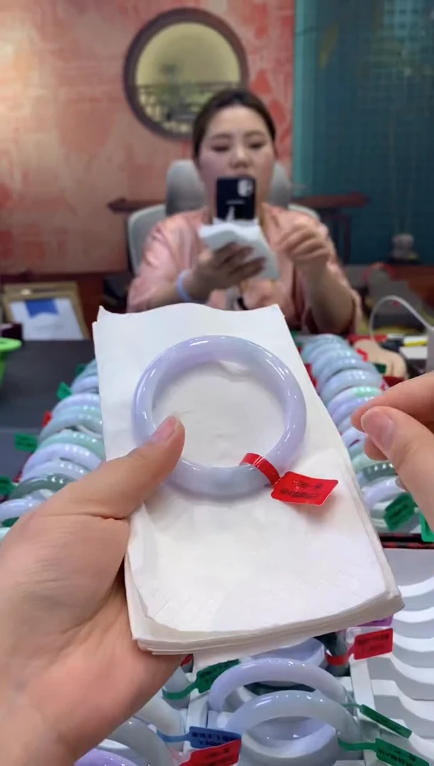 【闪购商品】翡翠手镯未镶嵌多人0006422