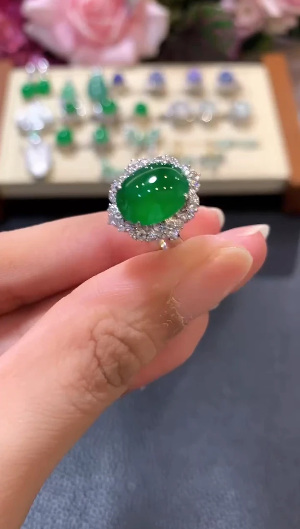 18K金镶嵌戒指翡翠z112