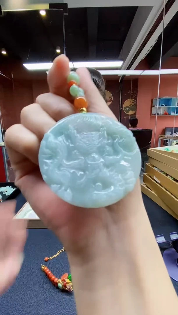 颈饰未镶嵌翡翠吊坠