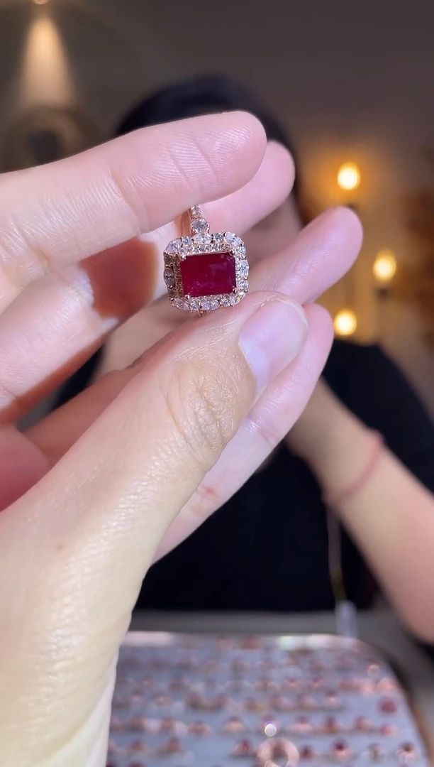 银S925镶嵌手饰红宝石手饰