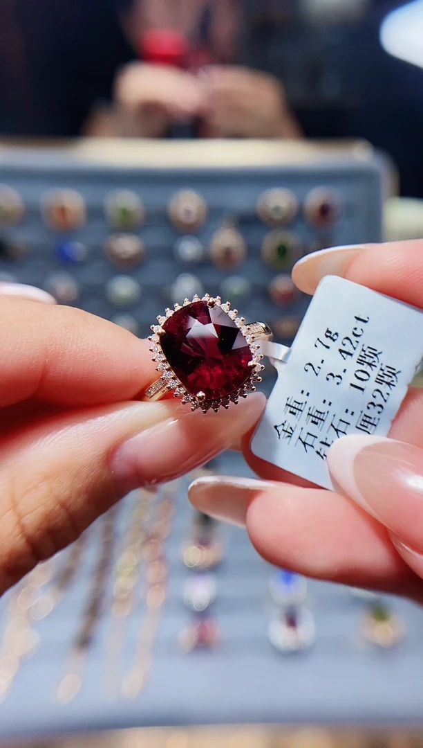 碧玺戒指18K金镶嵌3.42.