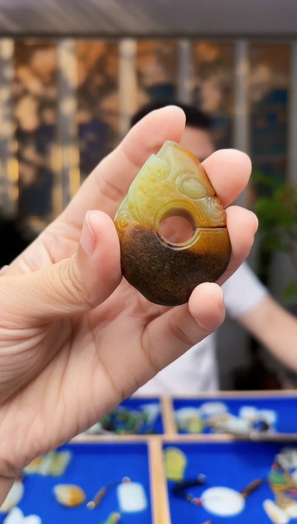 和田玉未镶嵌挂件拍一发一