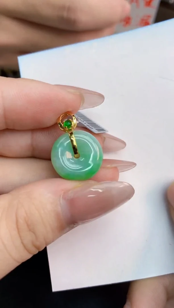 翡翠未镶嵌吊坠(不含链)1