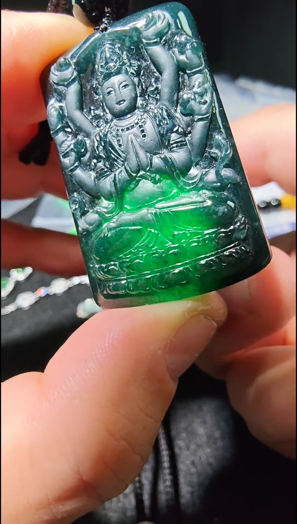 颈饰未镶嵌翡翠天然A货翡翠