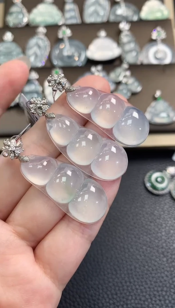 翡翠18K金镶嵌吊坠(不含链)春日珠宝 B60  多样性一件发