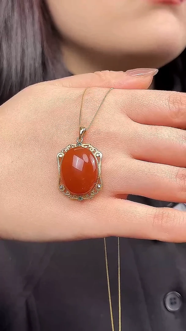 颈饰未镶嵌南红玛瑙大蛋面豪镶吊坠