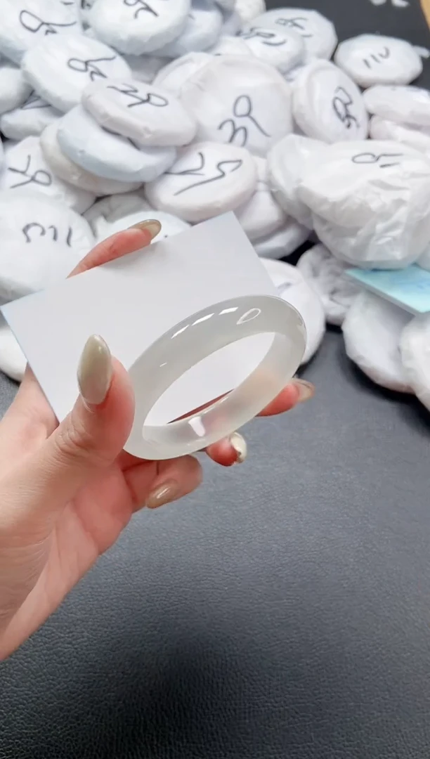 【闪购商品】石英质玉手镯未镶嵌 5L297-52