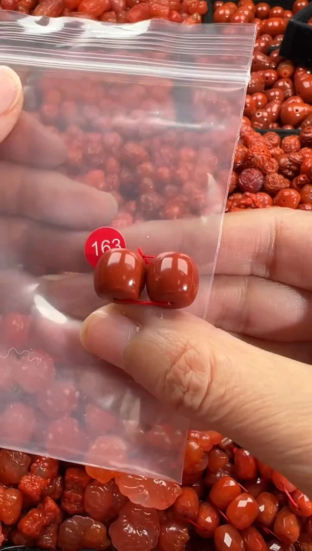 颈饰未镶嵌南红玛瑙1