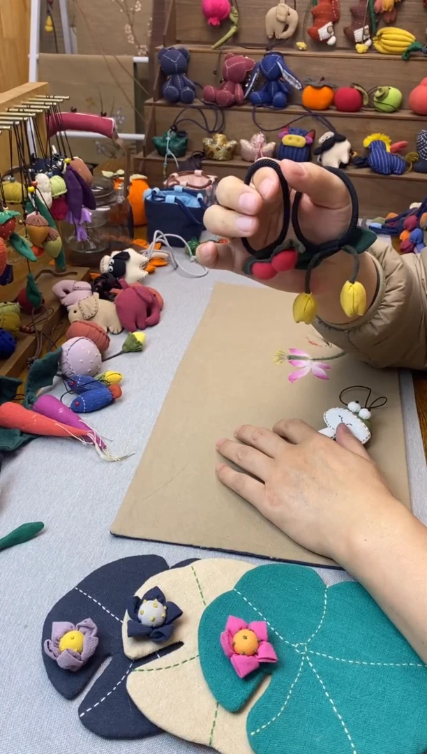 布艺头绳（樱桃1+黄郁金香1）